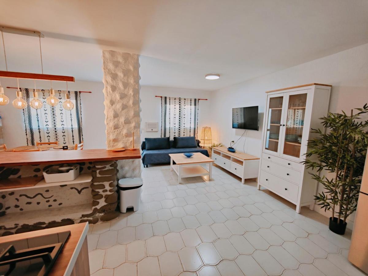 Casa Uwe, El Remo Apartment Puerto De Naos Luaran gambar